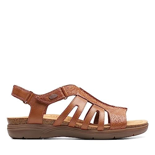 Clarks Women's April Belle Flat Sandal, Pelle marrone chiaro, 41 EU